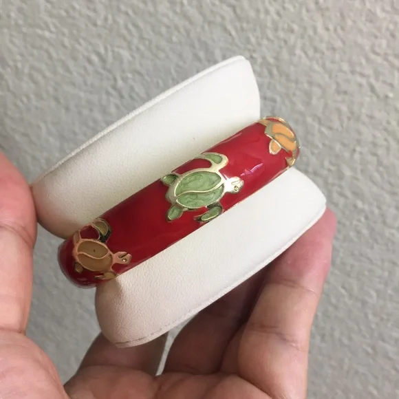 🖤NEW enamel turtle hinged bangle - Picture 3 of 15